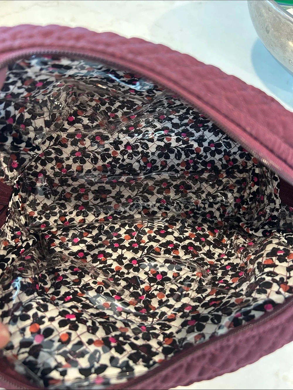 Vera Bradley Iconic Medium Cosmetic bag quilted‎ Burgundy or 